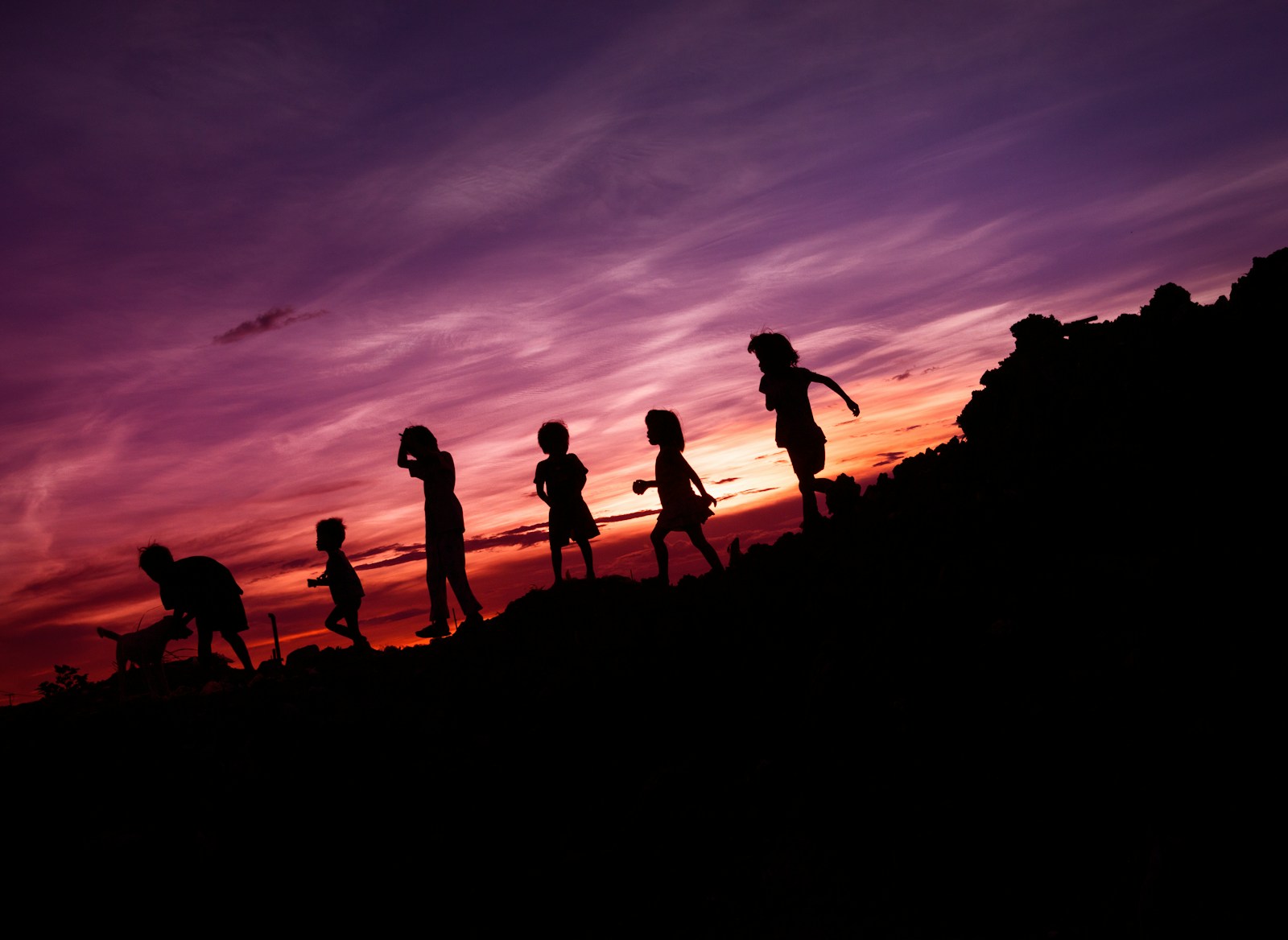 Record heatwaves endanger millions of children worldwide