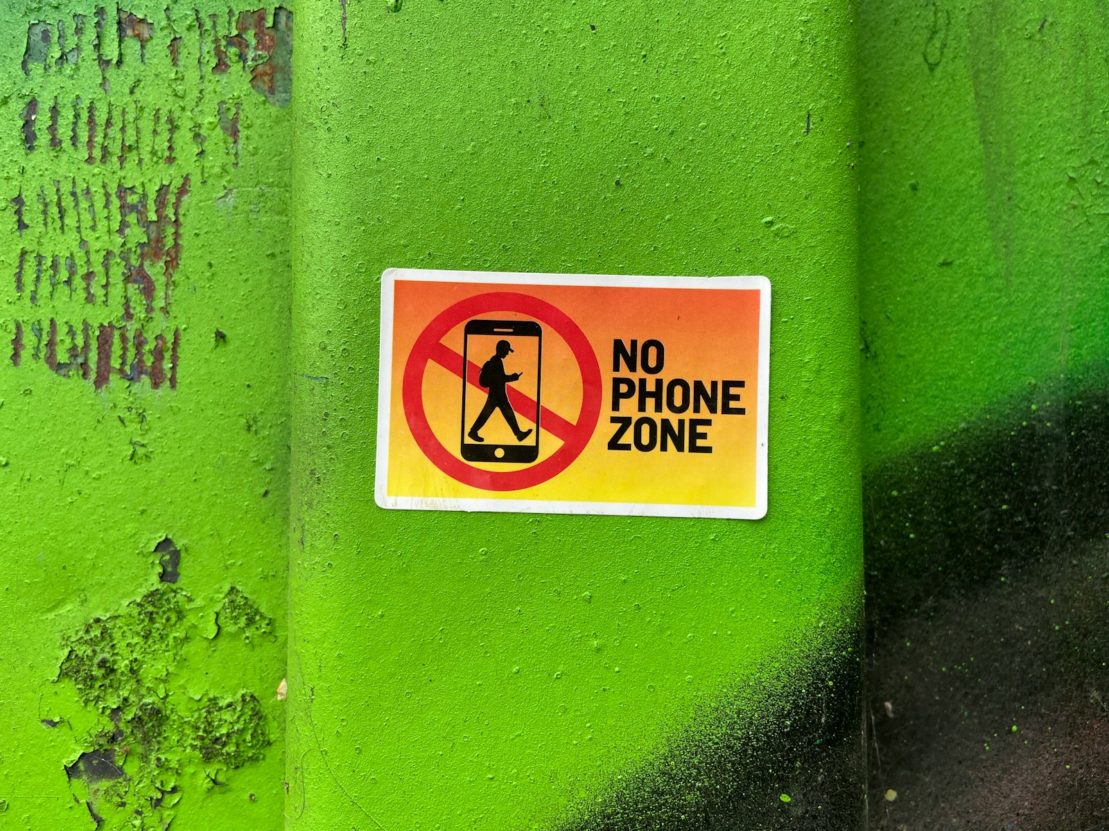 Ohio students face cell phone ban